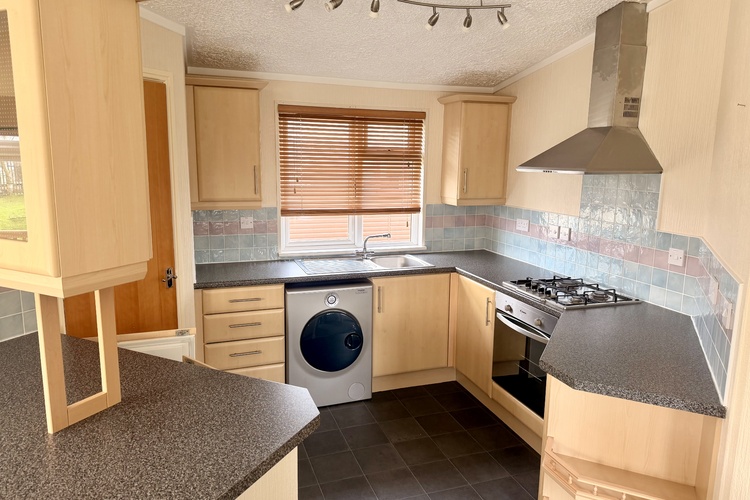 Advent Lodge Tarragon